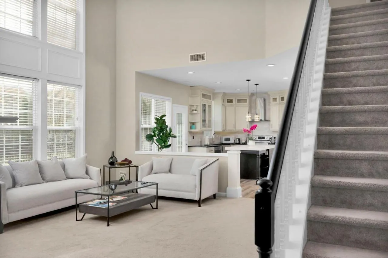 Spectacular Singe-Family Home With Pool & Amenities Charlotte 0*,  United States