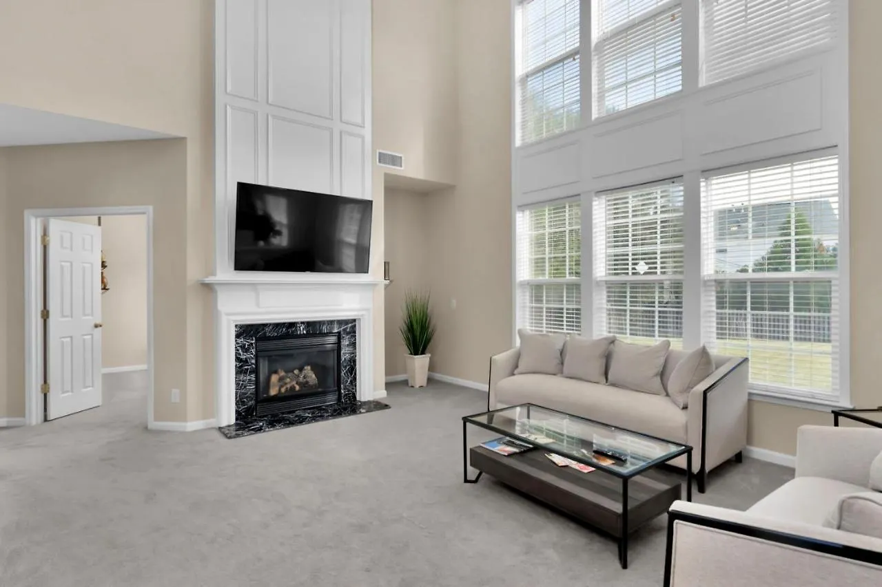 Spectacular Singe-Family Home With Pool & Amenities Charlotte United States
