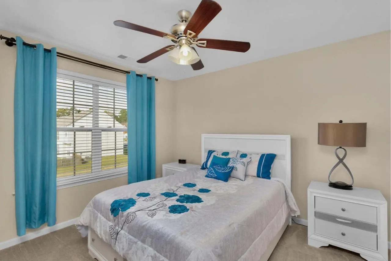 Spectacular Singe-Family Home With Pool & Amenities Charlotte United States