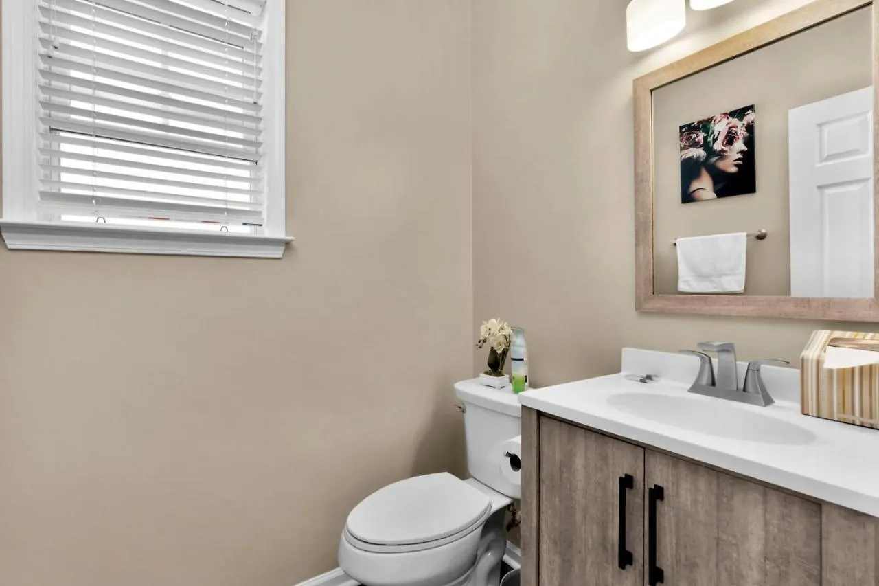 Holiday home Spectacular Singe-Family Home With Pool & Amenities Charlotte United States