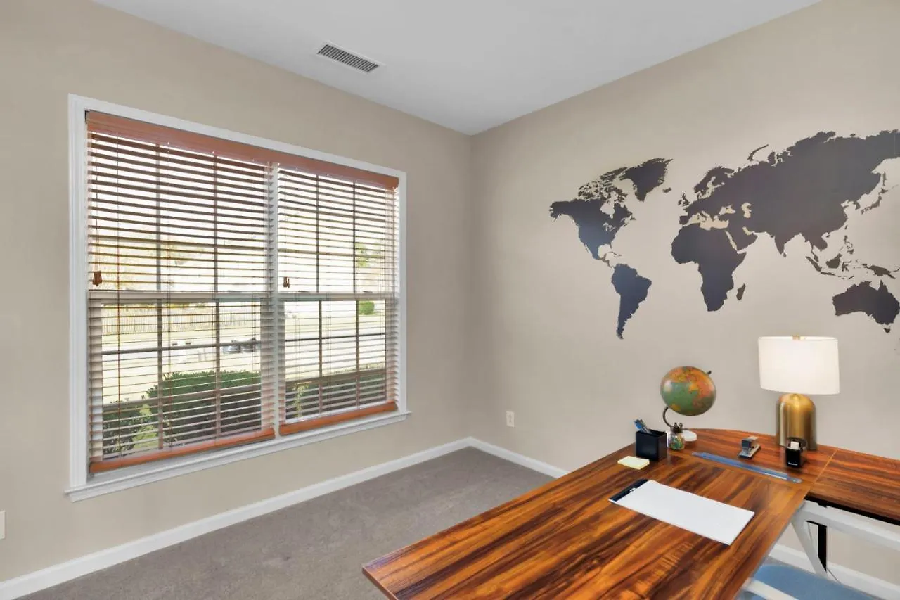 Spectacular Singe-Family Home With Pool & Amenities Charlotte 0*,