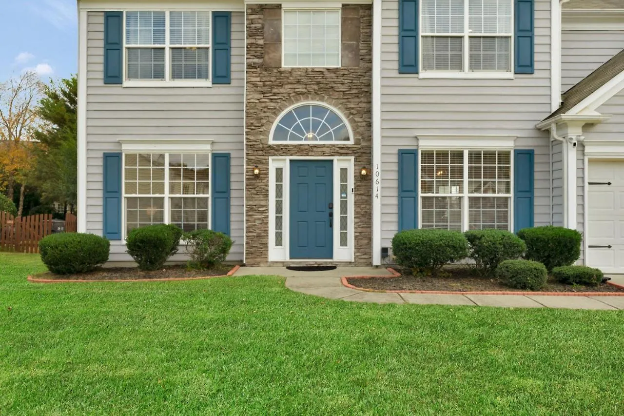 Spectacular Singe-Family Home With Pool & Amenities Charlotte 0*,  United States